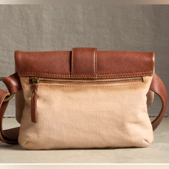 🆕 🚩 NWT  Sundance “Aiden Sling Bag” - Picture 2 of 3